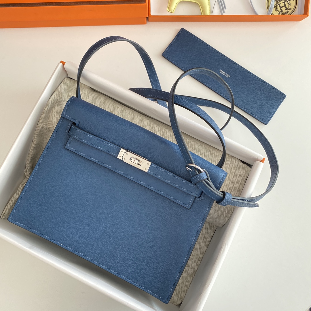 Hermes Kelly Danse Evercolor Bag In Blue Color